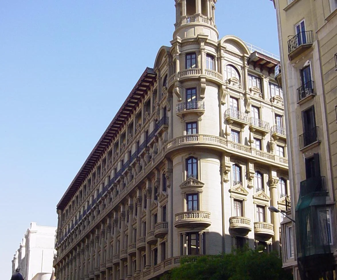 REPARATION DES PATHOLOGIES DE NETTOIEMENT, DE PROTECTION ET DE CONSOLIDATION DE LA FAÇADE DU BATIMENT DE JUSTICE VIA LAIETANA 8-10,